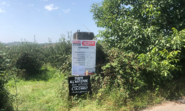 PAS D'ANTENNE AU BEAU MILIEU DE NOS VERGERS !