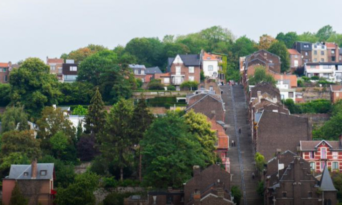 NON au développement de l'horeca et de l'over tourisme  dans notre quartier.