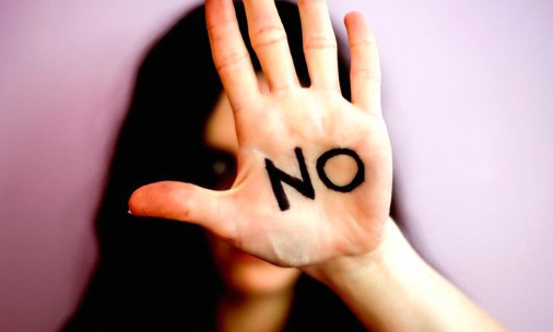 Contre la violence contre les femmes et féminicides au Pérou, une mauvaise conséquence du machisme.