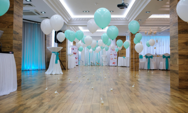 TOUCHE PAS À MA SALLE !