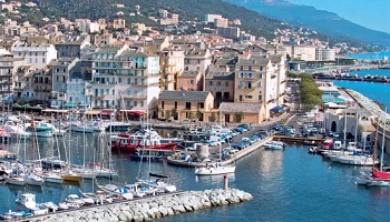 Référendum sur sa volonté d'imposer des migrants en Corse