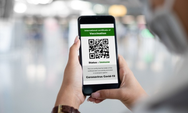 Non à la fin du pass sanitaire obligatoire dans les centres commerciaux