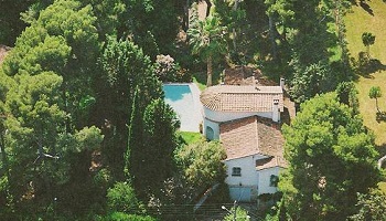 M. Hollande, montrez l'exemple, accueillez les réfugiés dans votre jolie villa de Mougins