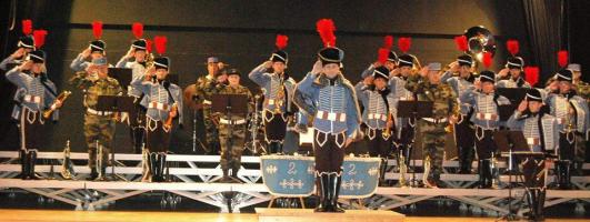 Maintien de la Fanfare du 2° RH et du Trompette-Major à ses fonctions