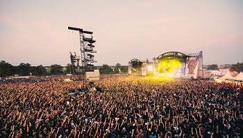 Mme la ministre, faites en sorte que les dates du baccalauréat ne tombent pas sur celles du Hellfest !