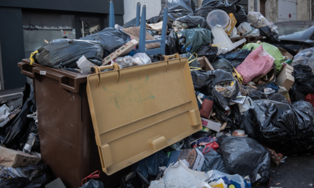 Marseille devient une décharge à ciel ouvert : plainte contre la CGT et les éboueurs