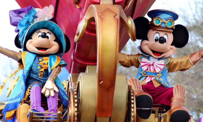 Pour que la parade disney stars on parade reviennent &agrave; disneyland paris