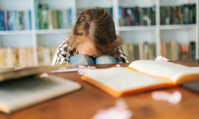 Ne laissons pas tomber nos enfants ! Pour une instruction de qualité, développons les écoles alternatives.