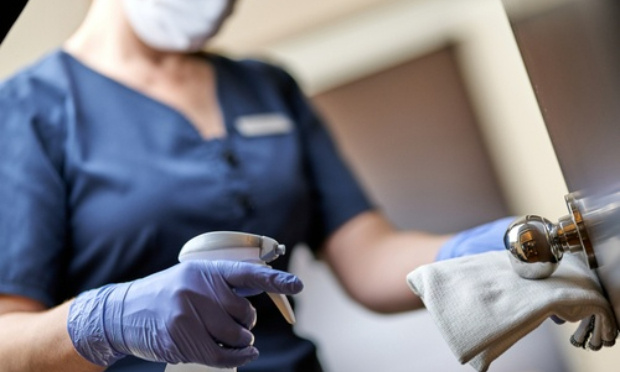 POUR le renouvellement du contrat de travail de Madame Éloïse Corre - NON à l’externalisation de l’entretien des locaux