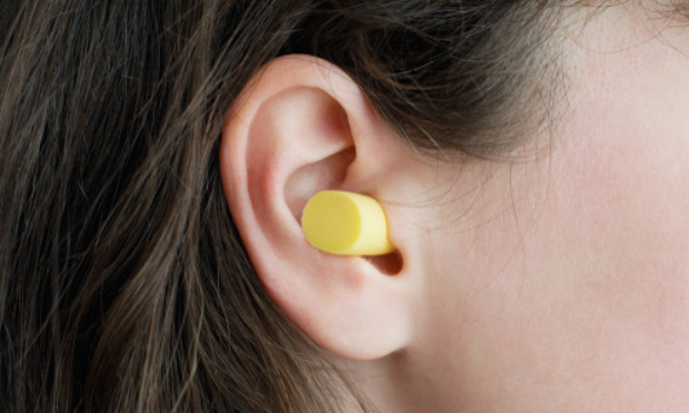 Pour la fermeture de la carrière Guignard de Saint-Saturnin, STOP aux nuisances sonores