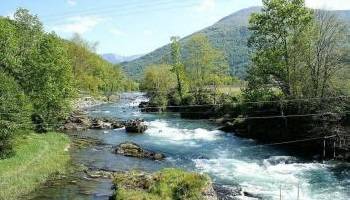 Amis kayakistes, sauvez le bassin de slalom du Pont des Grottes et la vague de Freestyle Flip-Flap à St Pé de Bigorre