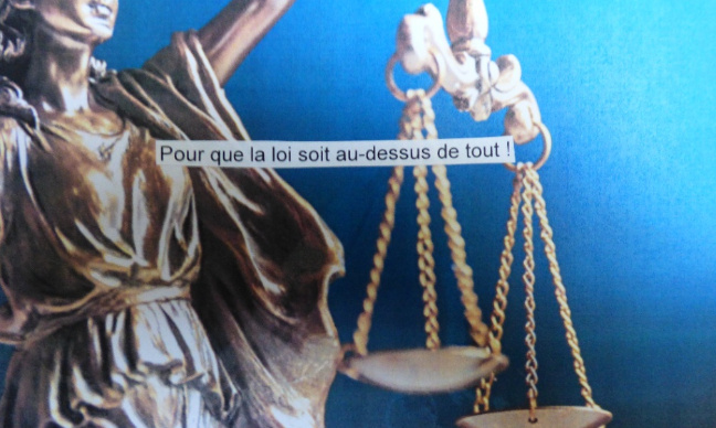 J'ai pris un avocat qui connait bien la loi , mais la prochaine fois je prendrai un avocat qui connait bien le juge ! ( Coluche )
