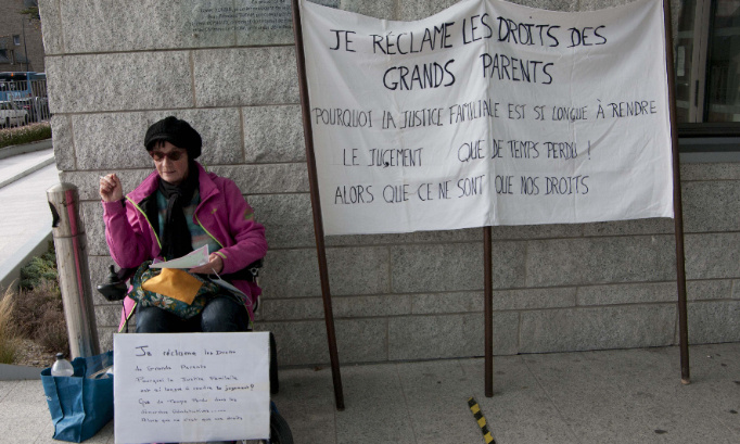 Droit de voir les petits enfants