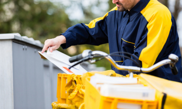 Il faut dénoncer le manque de professionnalisme de la poste d'ARCUEIL 94110.
