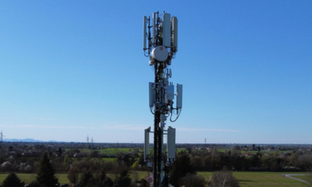 NON AU PROJET D’INSTALLATION DE 6 ANTENNES RELAIS 5G ET 4 ANTENNES PARABOLIQUES SUR NOTRE TOIT