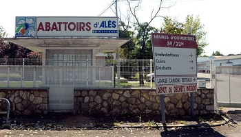 Que l'abattoir d'Alès soit fermé définitivement et qu'une forte amende soit attribuée pour maltraitance des animaux
