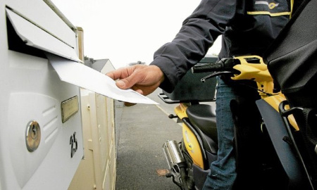 DU COURRIER DANS NOS BOÎTE AUX LETTRES À GROSLAY