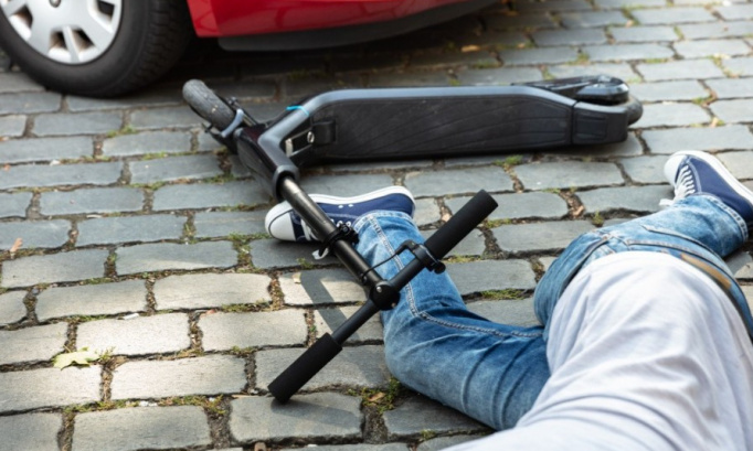 Contrôler et règlementer plus strictement les trottinettes