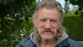 Une pièce d'identité pour André