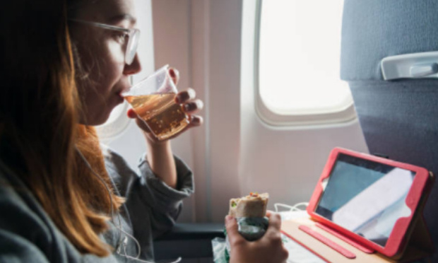 Non à l'interdiction de se nourrir dans les transports !