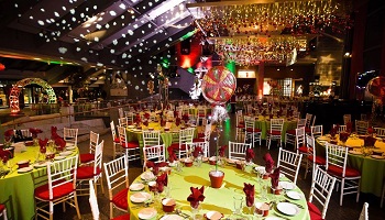 Contre la suppression des banquets et des colis de Noël pour les personnes âgées