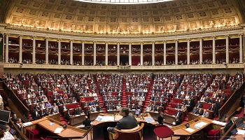 L'obligation pour tous les députés d'être présents à l'Assemblée Nationale