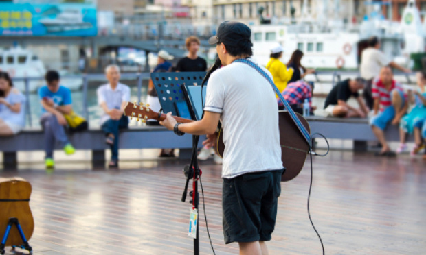 Le droit de chanter, aidez moi à retrouver ma licence !