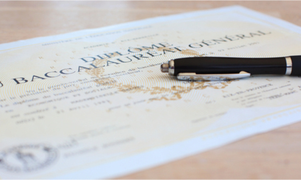 RECUL DU BAC BLANC ET BANALISATION DES COURS