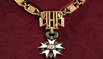 La Légion d'Honneur pour tous les Héros des attaques du 13 Novembre 2015