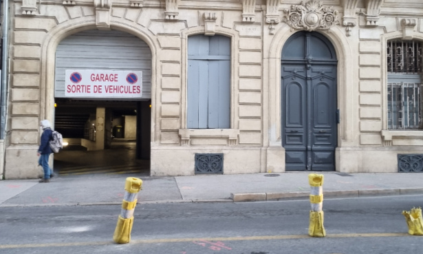 Non à l'enclavement d'un parking de 30 voitures au cœur de ville