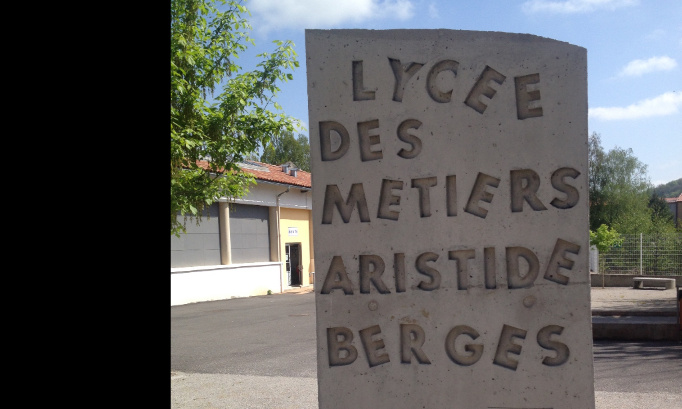 NON A LA FERMETURE INJUSTIFIEE DU GROS OEUVRE