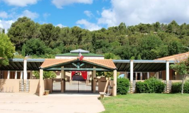 Non à la fermeture d'une classe à l'école primaire du Tholonet !