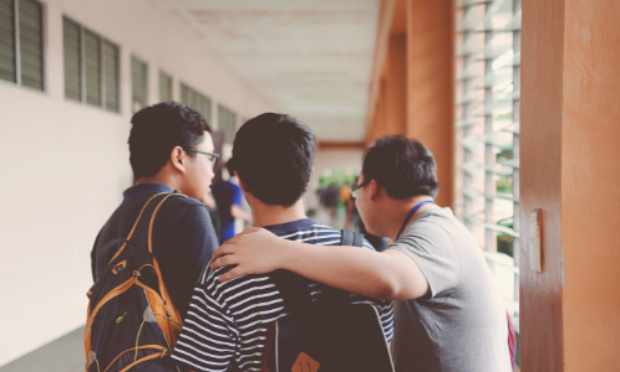 Plus d'AESH et de remplaçants pour s'occuper correctement de nos enfants