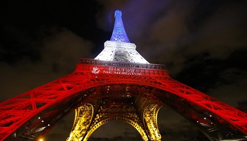 Maintien du tricolore sur nos monuments