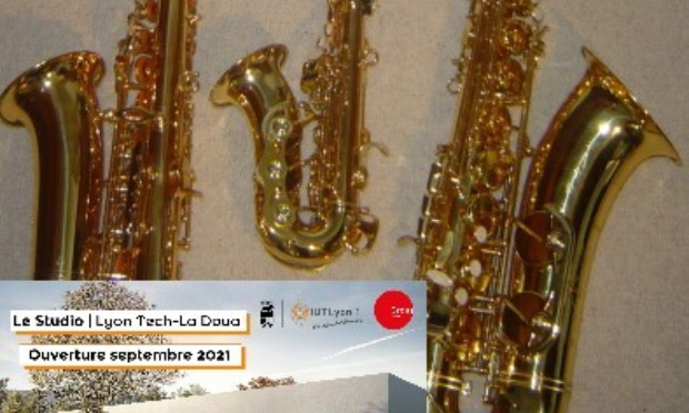 Nous voulons qu'Alexou accepte d'apporter son saxo pour jouer au Studio !