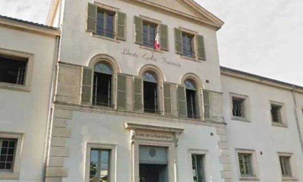 Non à une nouvelle fermeture de classe à l'école de la république !!