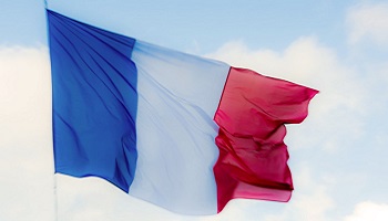 Ne hissons pas les trois couleurs vendredi ! Faisons le dimanche !