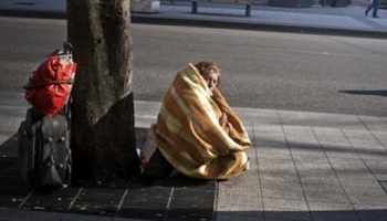 Ne plus laisser les Français dans la rue et ne plus couper un RSA pour un rendez-vous