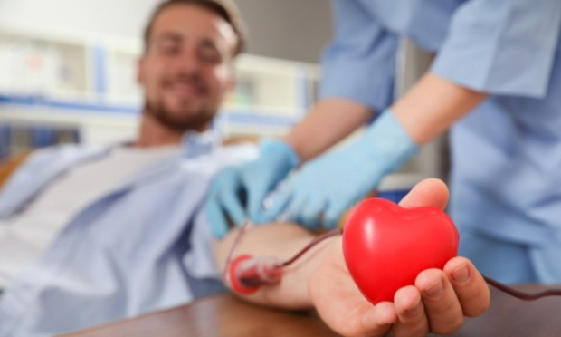 Pour la mise en place d'analyses de santé lors du don du sang