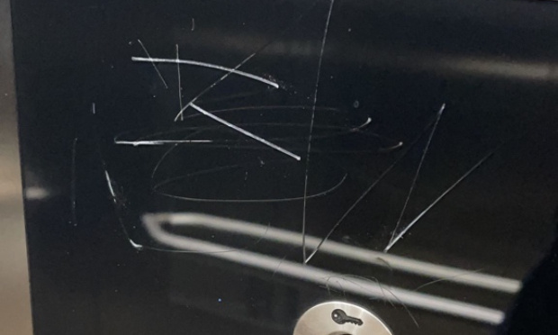 Pour l'expulsion d'une locataire dont le fils participe avec ses amis aux dégradations de l’immeuble