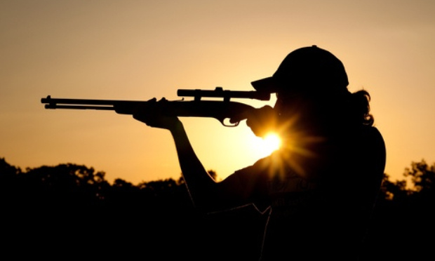 Justice pour la randonneuse tuée par un tir de chasse ! STOP à la chasse le week-end !