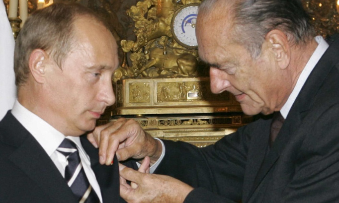 Pour retirer la légion d'honneur à Poutine