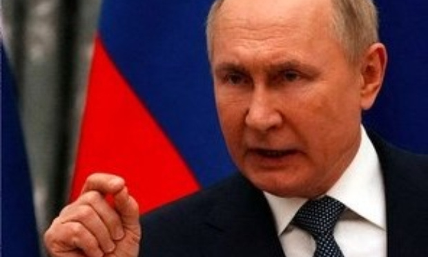 Pour que Poutine soit traduit devant le tribunal de La Haye pour crime contre l'humanité.