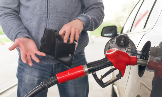 Pour une baisse en pourcentage des taxes sur le carburant