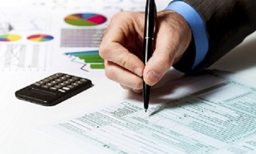 On ne doit pas déclarer aux impôts plus que ce que l'on gagne !