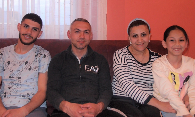 Pour que la famille B reste en France !