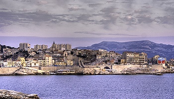Sauvons la colline du Roucas blanc