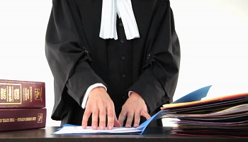 Que chaque enfant maltraité soit représenté par un avocat
