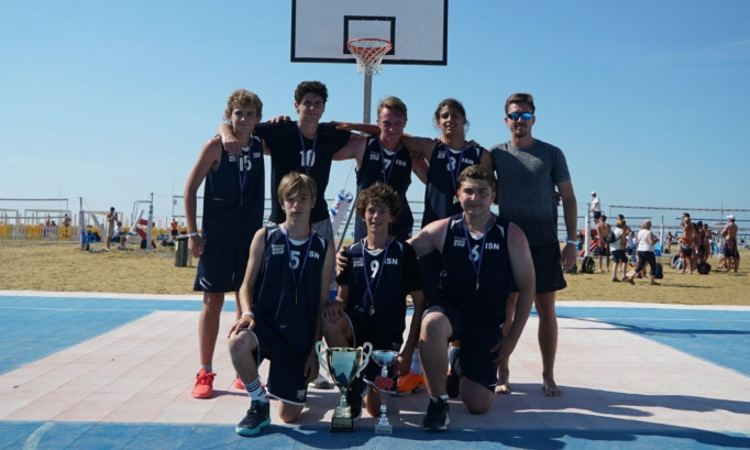 Moving the International School of Nice grade 12 graduation to the 9th and 10th of June