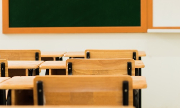 Non à la fermeture de classe à l’école Henri BARLET d’Hargeville !